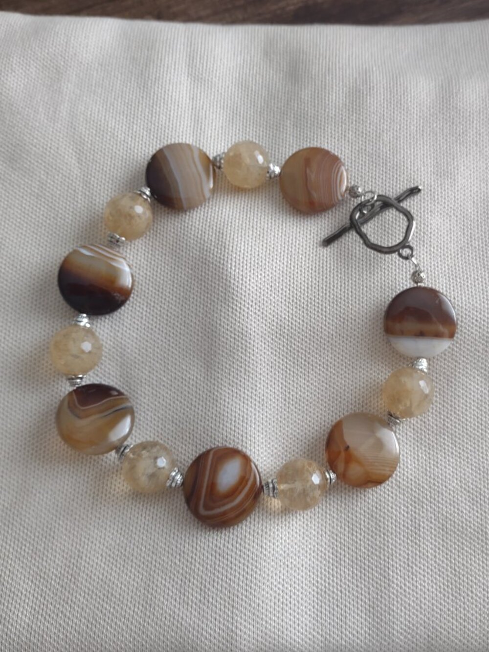 Faceted quartz - brown agate - chunky necklace with oversized toggle - vintage